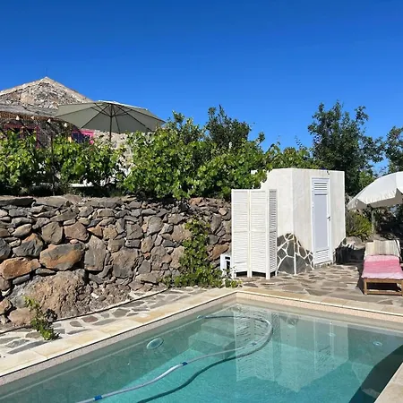 Rosas Maerchenhafte Mit Pool *