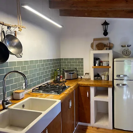 Rosas Maerchenhafte Mit Pool *