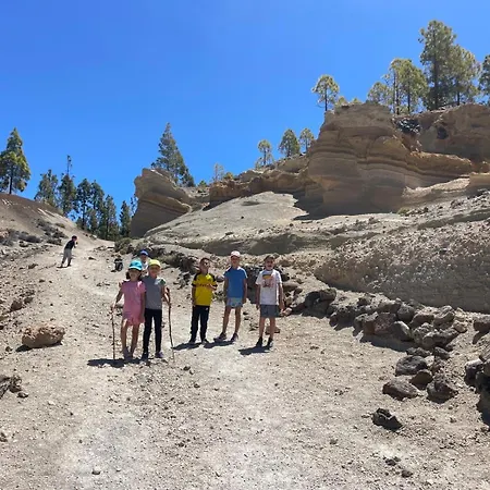 Rosas Maerchenhafte Mit Pool Hébergement de vacances Vilaflor