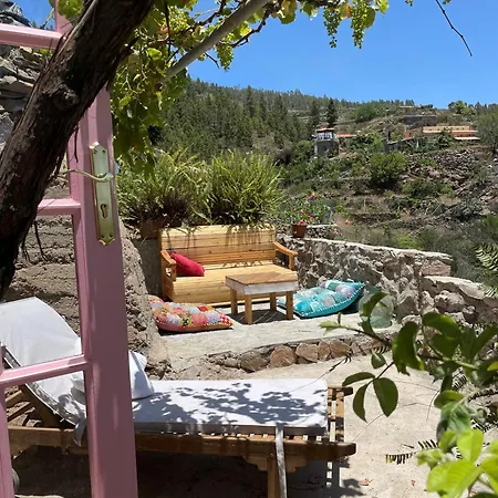 Rosas Maerchenhafte Mit Pool Hébergement de vacances Vilaflor