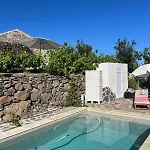 Rosas Maerchenhafte Mit Pool *